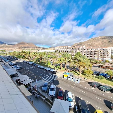 Newly Reformed 2 Bedroom Apartment In The Center Of Los Cristianos Лос Кристианос Экстерьер фото