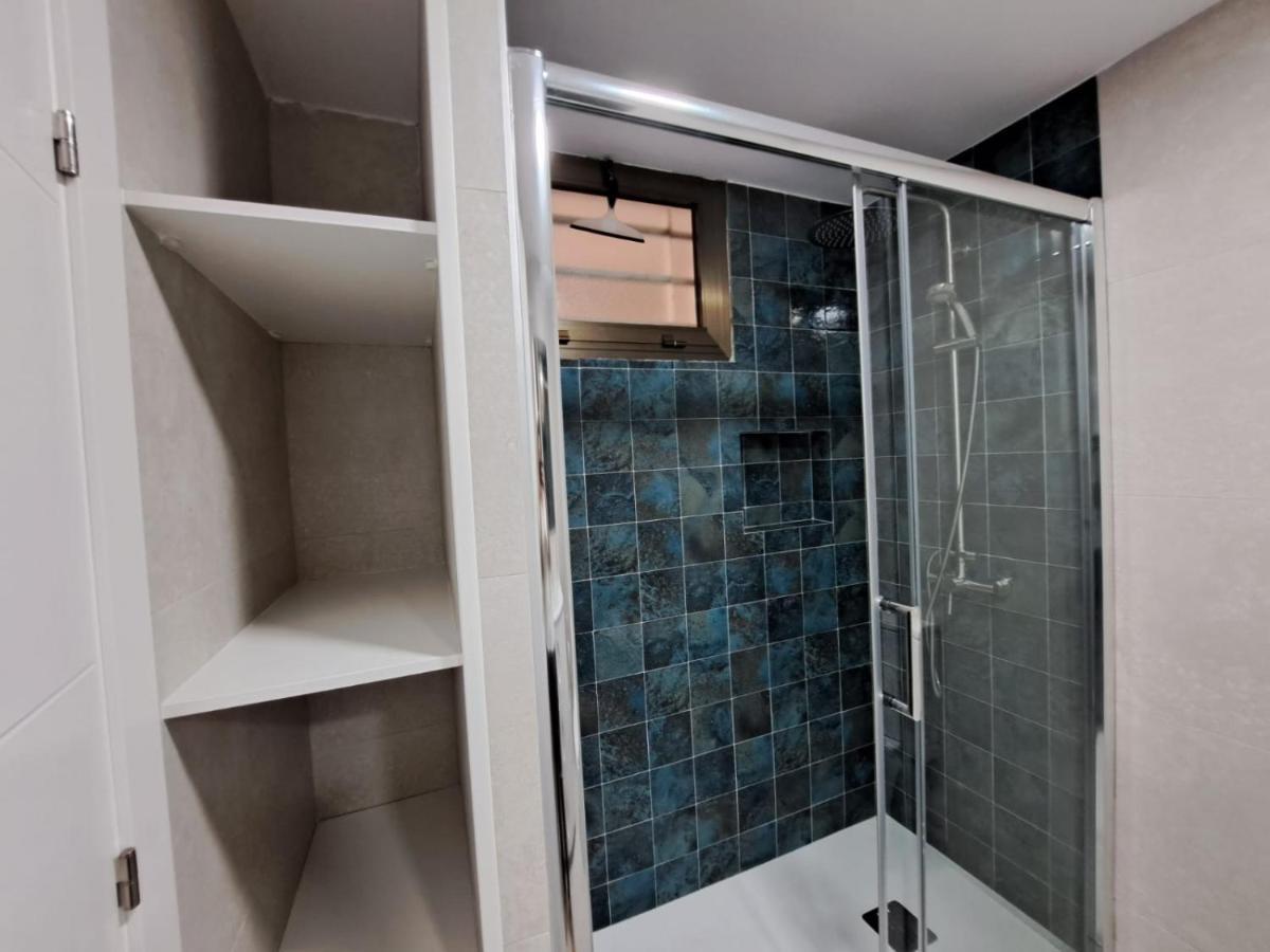 Newly Reformed 2 Bedroom Apartment In The Center Of Los Cristianos Лос Кристианос Экстерьер фото