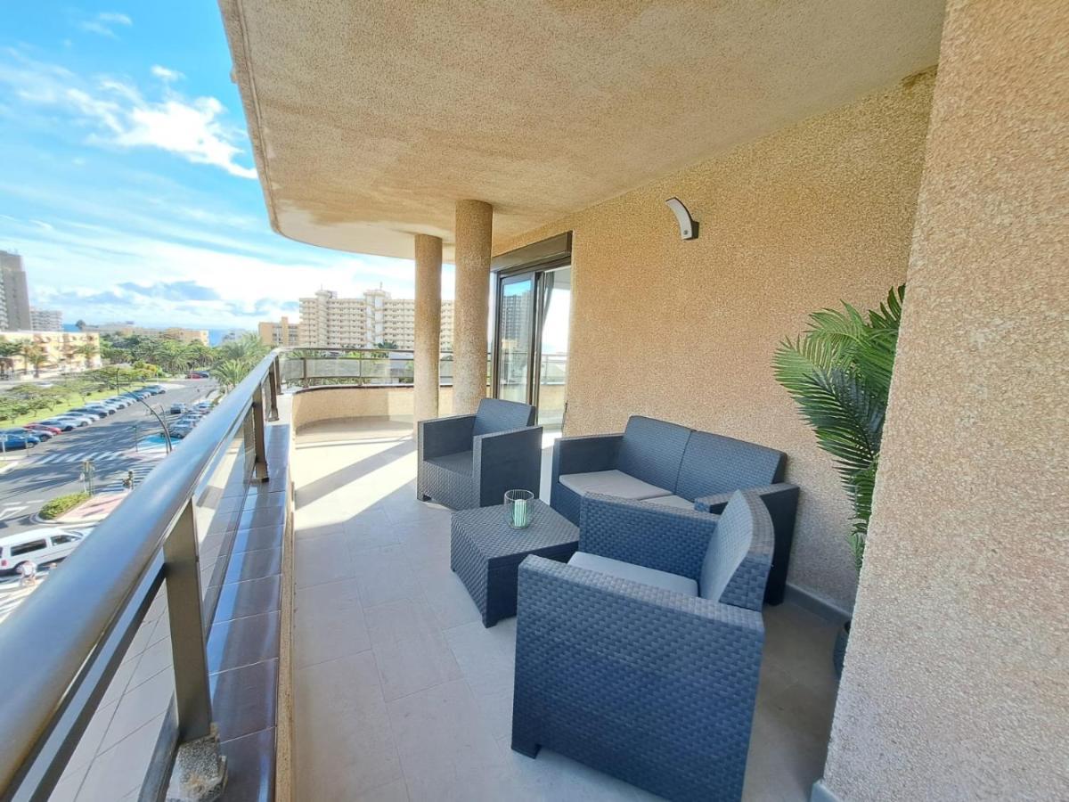 Newly Reformed 2 Bedroom Apartment In The Center Of Los Cristianos Лос Кристианос Экстерьер фото